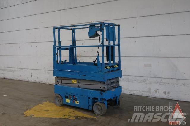 Genie GS-1532 曲臂高空作業車