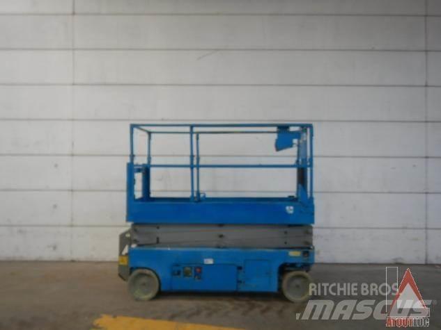 Genie GS-2032 曲臂高空作業車