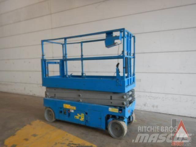 Genie GS-2032 曲臂高空作業車