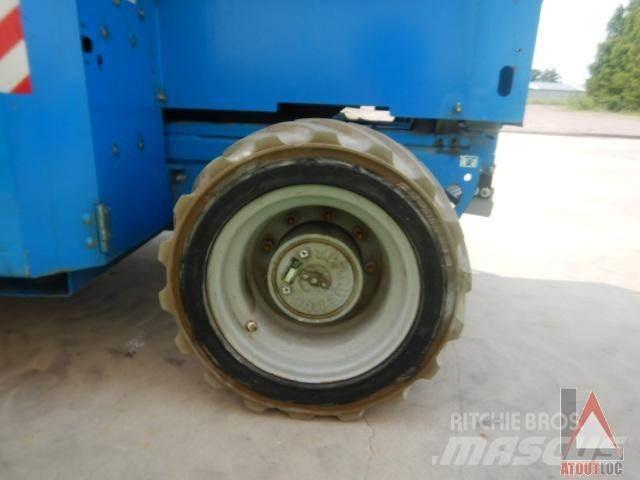 Genie GS-2669DC 曲臂高空作業車
