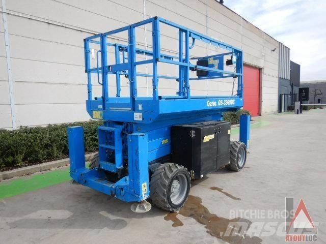 Genie GS-3369DC 曲臂高空作業車
