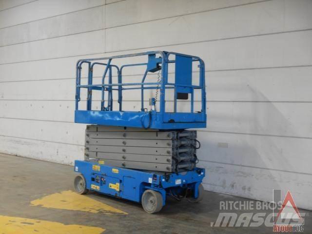 Genie GS-4047 曲臂高空作業車