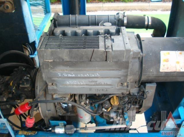 Genie GS-4390RT 曲臂高空作業車