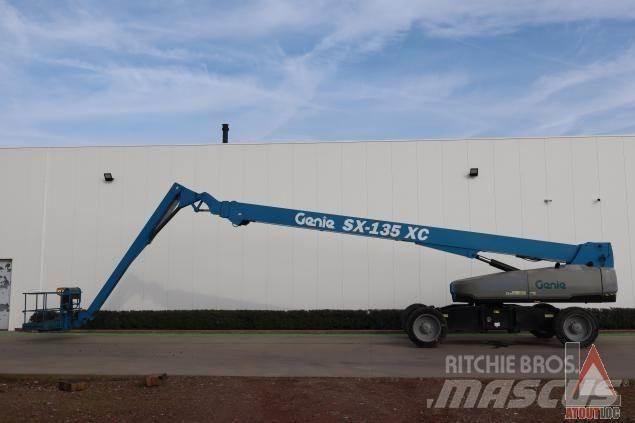 Genie SX135XC 曲臂高空作業車