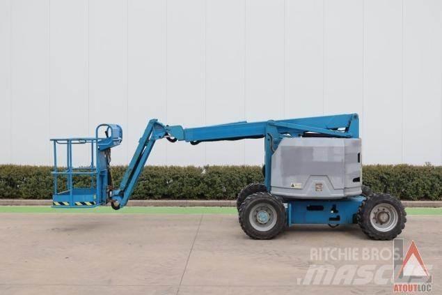 Genie Z34-22RT 曲臂高空作業車