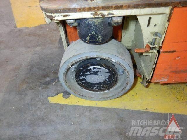 JLG 1230ES 曲臂高空作業車