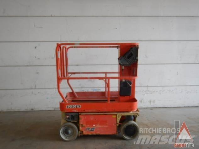 JLG 1230ES 曲臂高空作業車