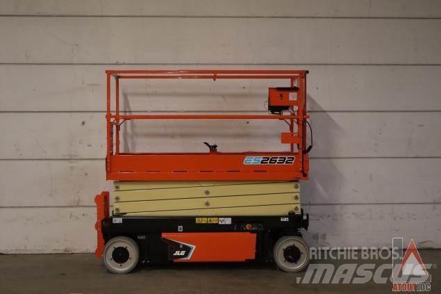 JLG 2632ES 曲臂高空作業車
