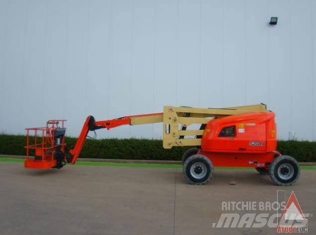 JLG 520AJ 曲臂高空作業車