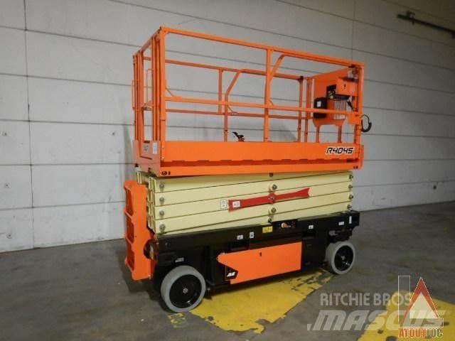 JLG R4045 曲臂高空作業車
