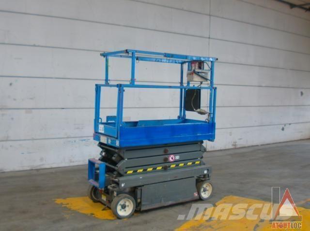 SkyJack SJ3219 曲臂高空作業車