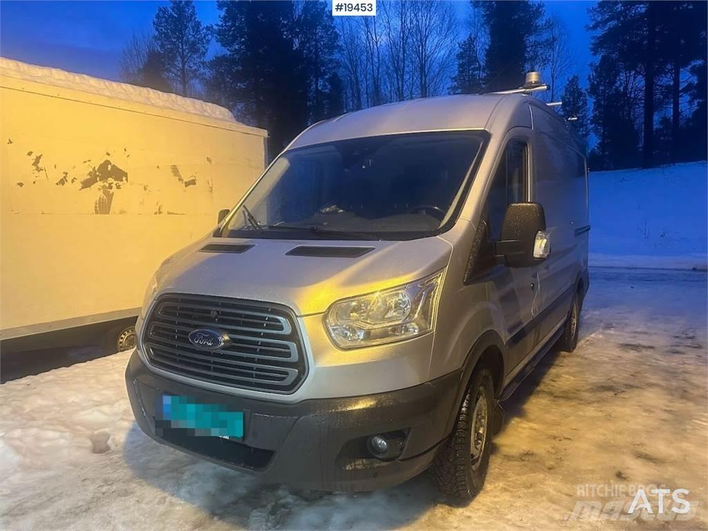 Ford Transit 4x4 van. 廂式貨物運輸車