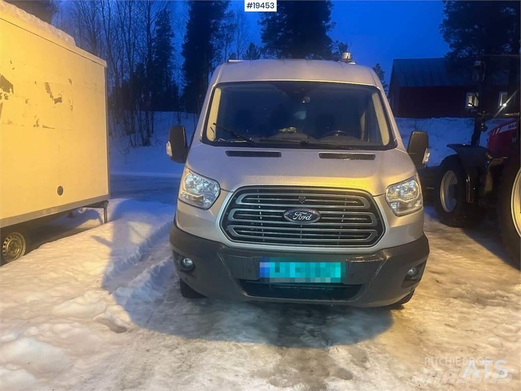 Ford Transit 4x4 van. 廂式貨物運輸車