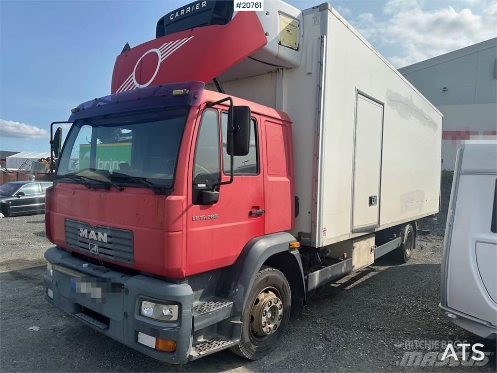 MAN LE15.280 貨箱式卡車