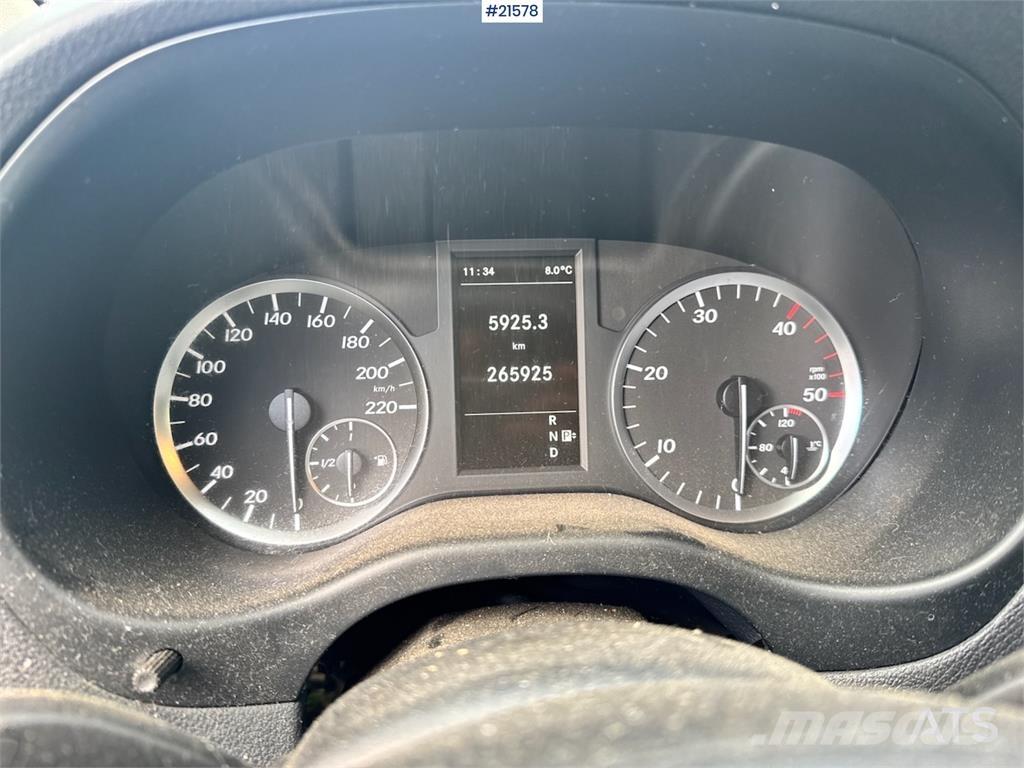 Mercedes-Benz Vito 廂式貨物運輸車