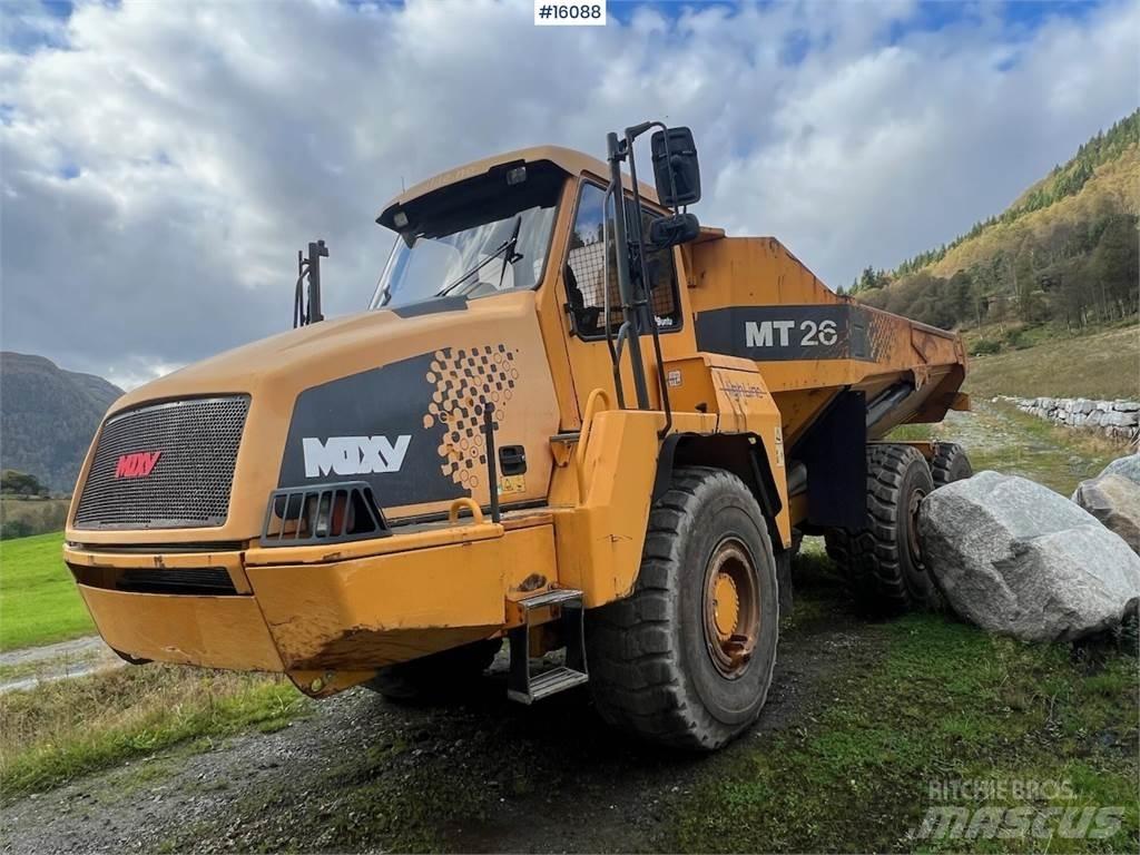Moxy MT26 dumper. 側卸礦車