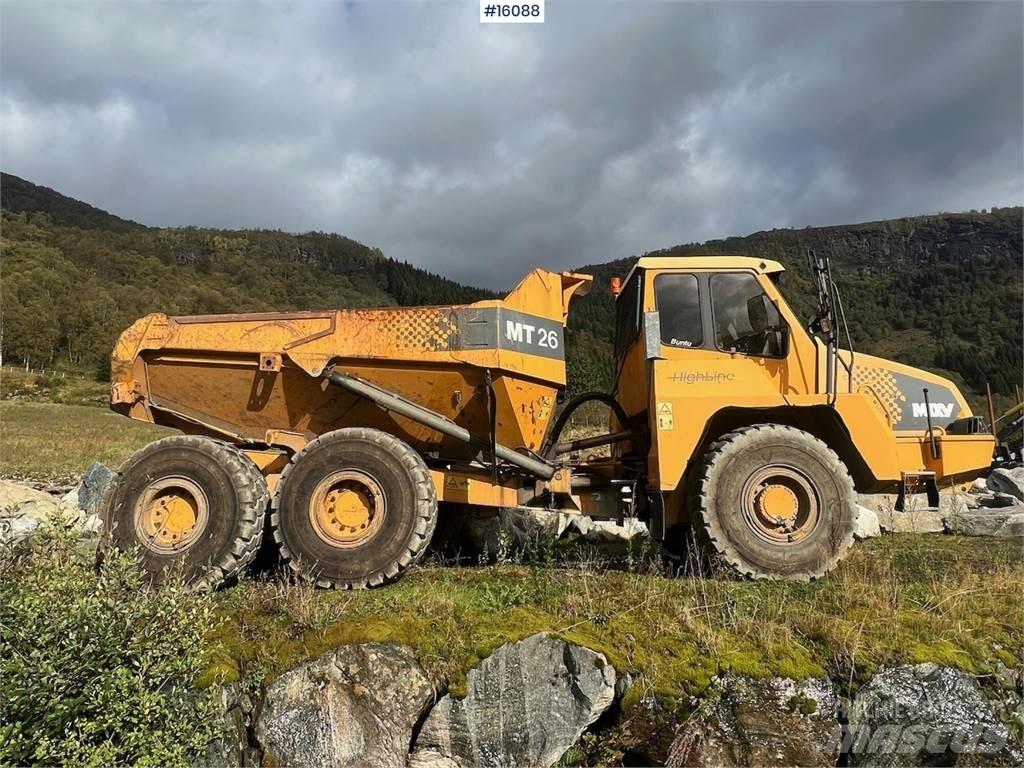Moxy MT26 dumper. 側卸礦車