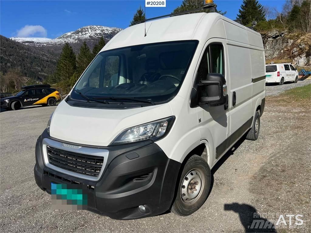 Peugeot Boxer 廂式貨物運輸車