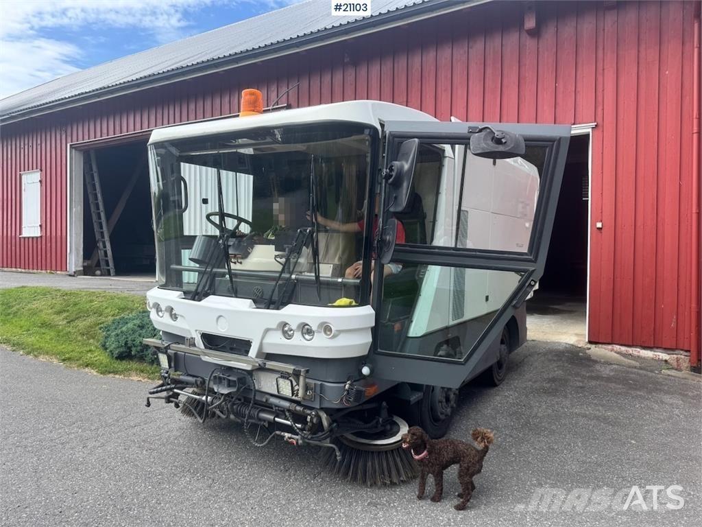 Ravo 540 Sweeper. 清掃車