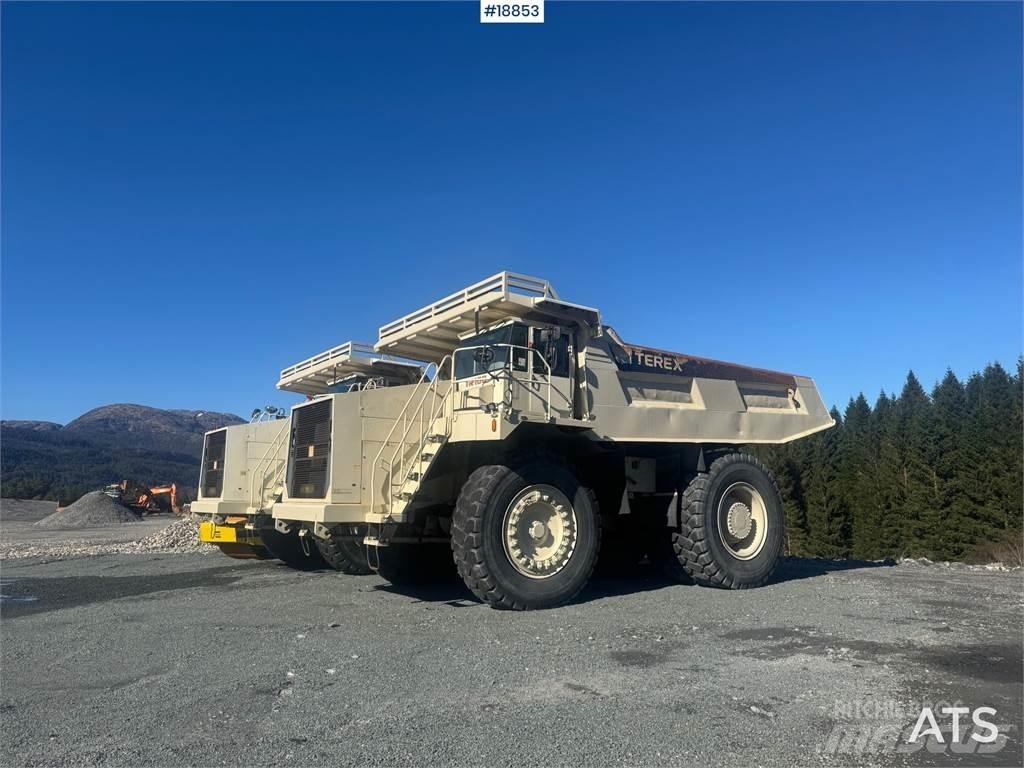 Terex TR 100. 側卸礦車