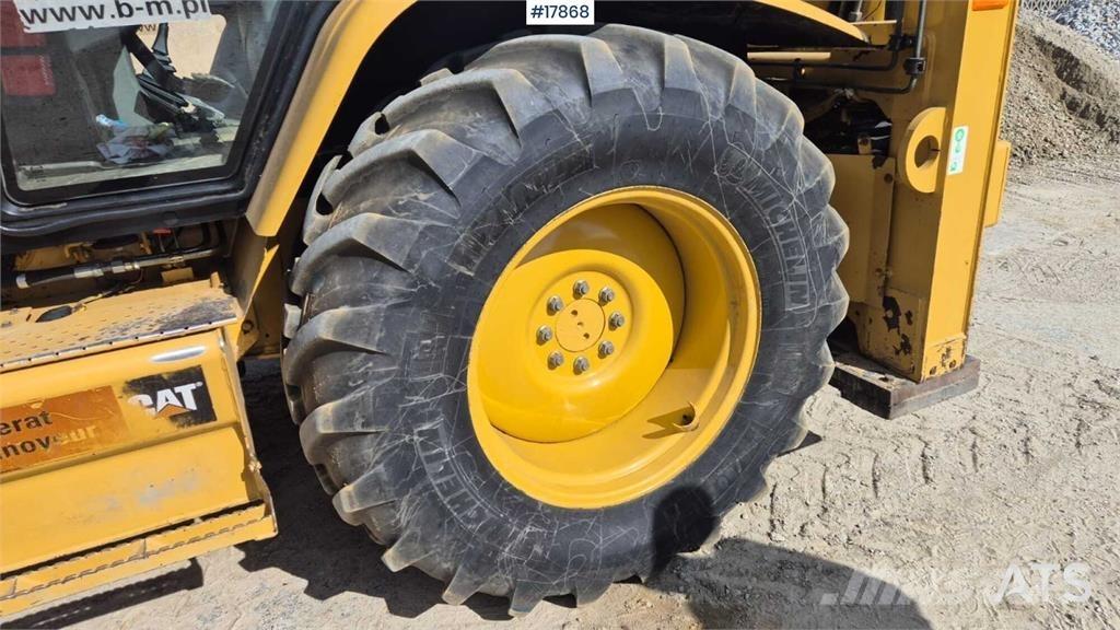 CAT 424D 反鏟裝載機