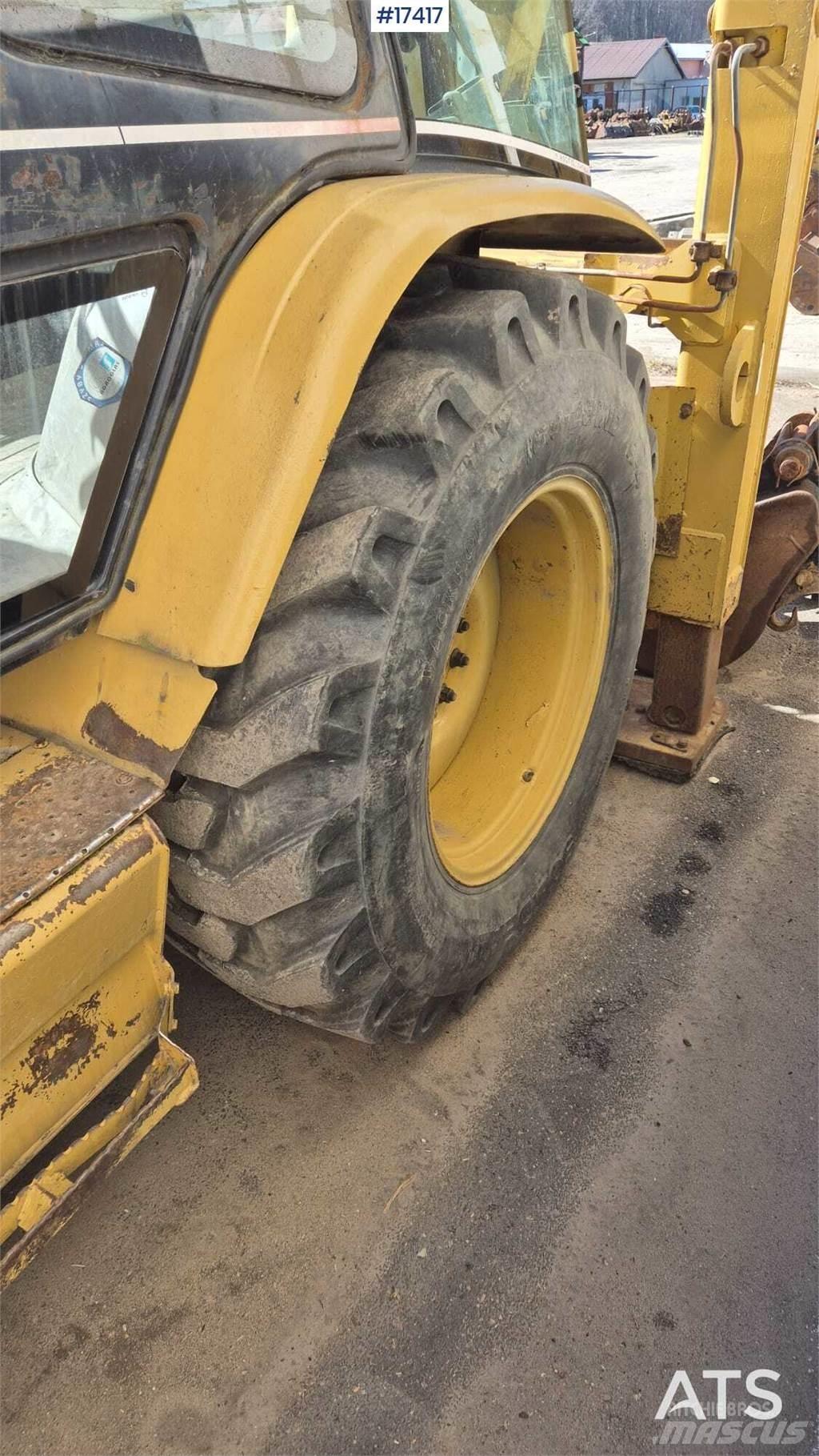 CAT 428D 反鏟裝載機