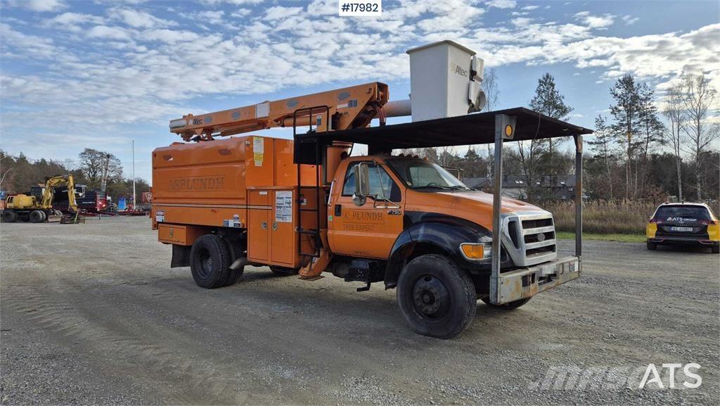 Ford F750 起重機卡車