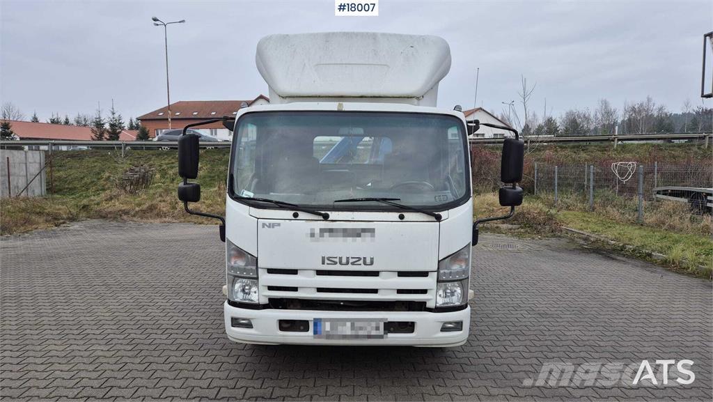 Isuzu N2R 起重機卡車
