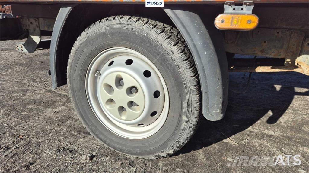 Iveco 35S14D 廂式貨物運輸車