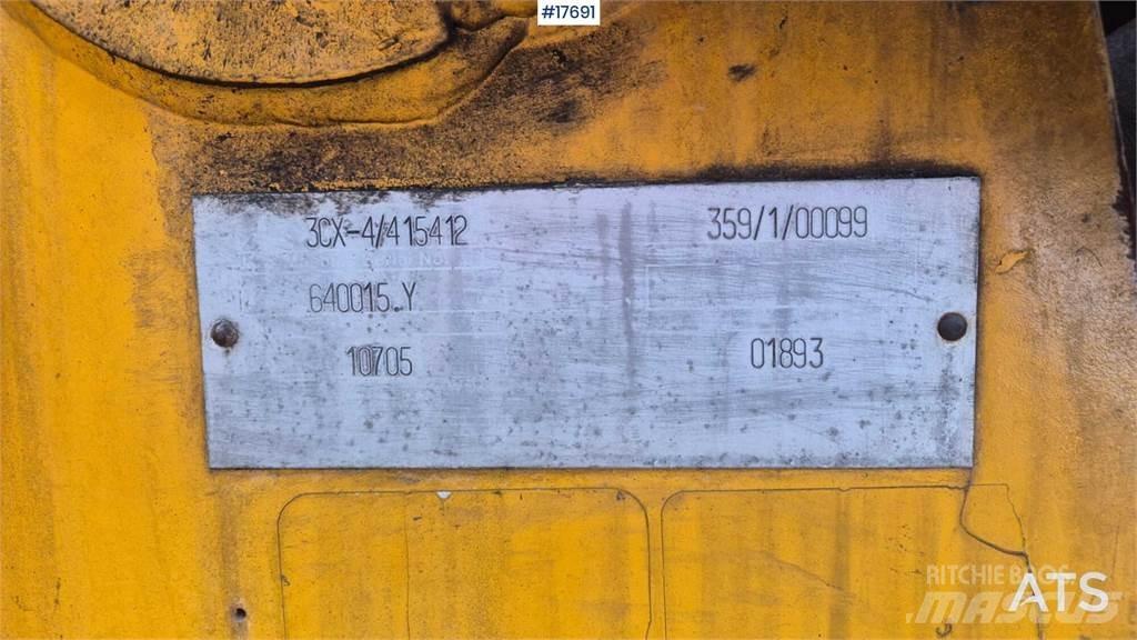 JCB 3cx 反鏟裝載機