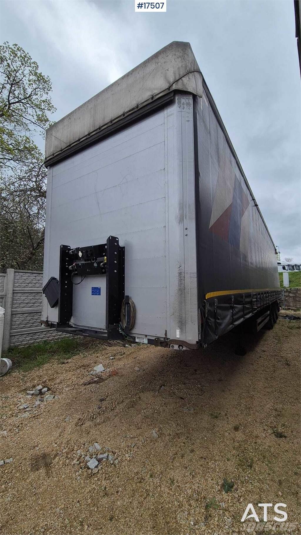 Kögel S-24 篷布半拖車