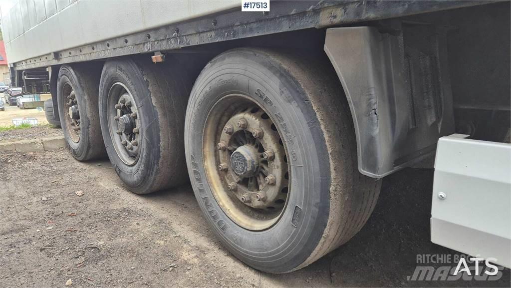 Krone SD 篷布半拖車