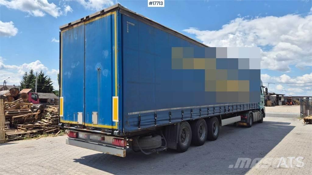 Krone SD 篷布半拖車
