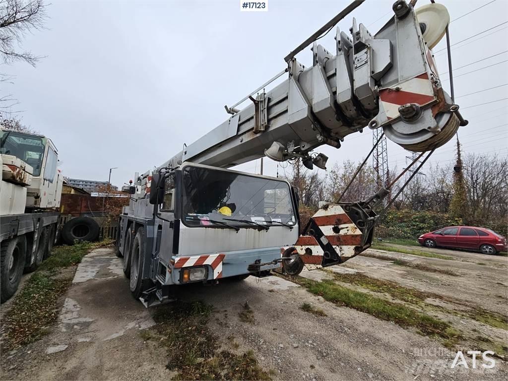 Liebherr 1050-1 全路面起重機/吊車