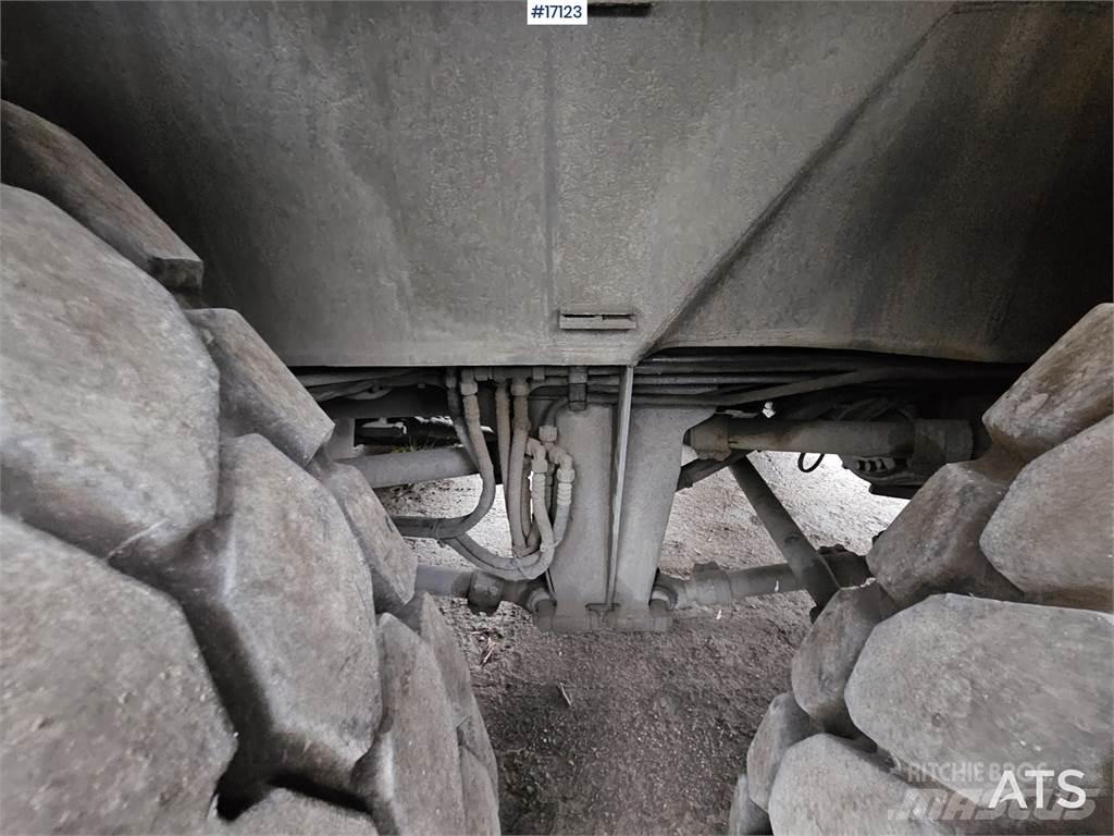 Liebherr 1050-1 全路面起重機/吊車