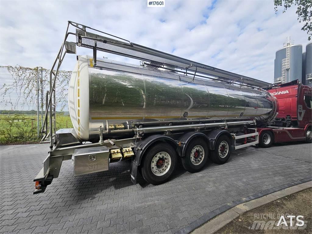Magyar 6 Ms 2B6 07 罐體半拖車