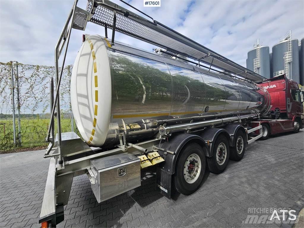 Magyar 6 Ms 2B6 07 罐體半拖車