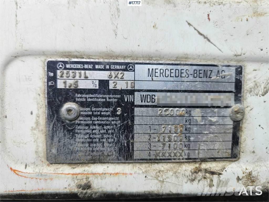 Mercedes-Benz 3734 混凝土/砂漿拌合機