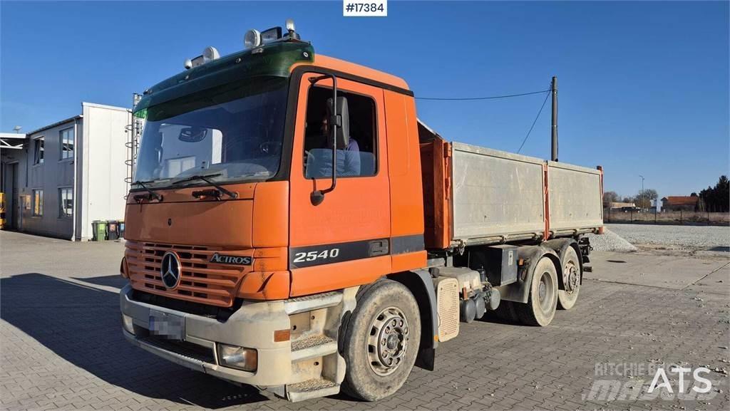 Mercedes-Benz Actros 傾卸式卡車