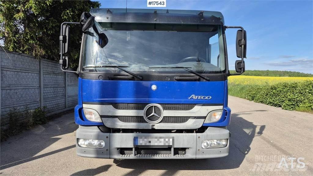 Mercedes-Benz Atego 貨箱式卡車
