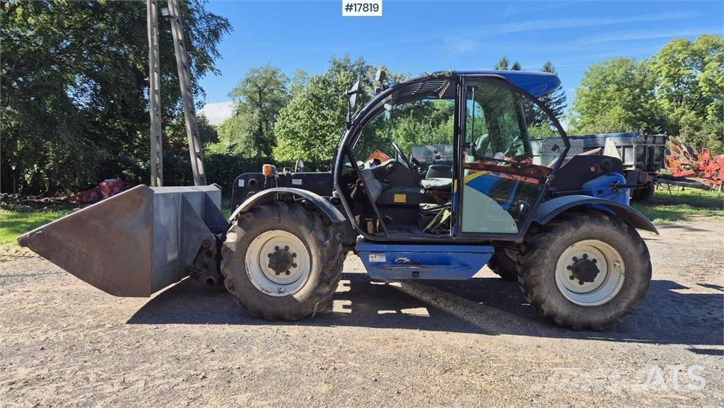 New Holland LM 5060 伸縮臂操作車
