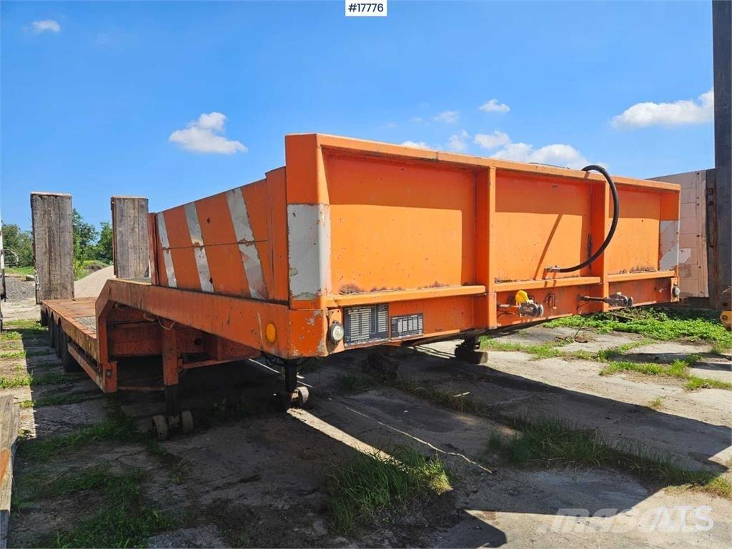Nooteboom OSD 地架式半拖車