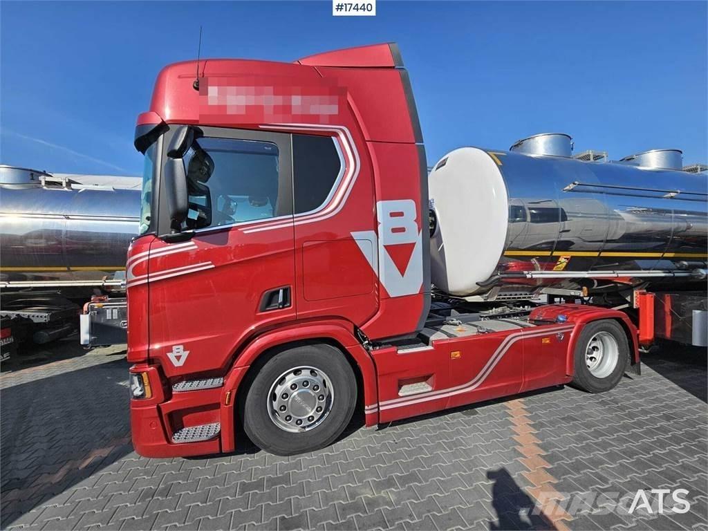 Scania R530 V8 曳引機組件