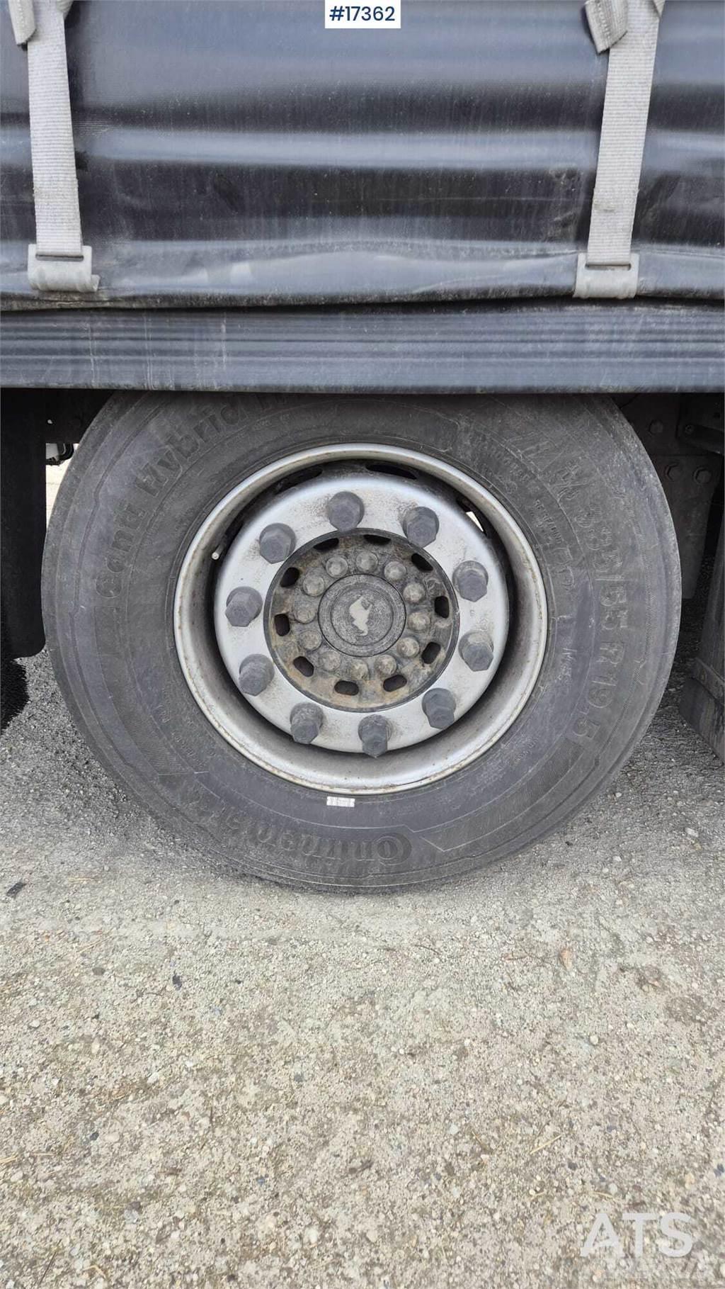 Schmitz Cargobull 篷布半拖車