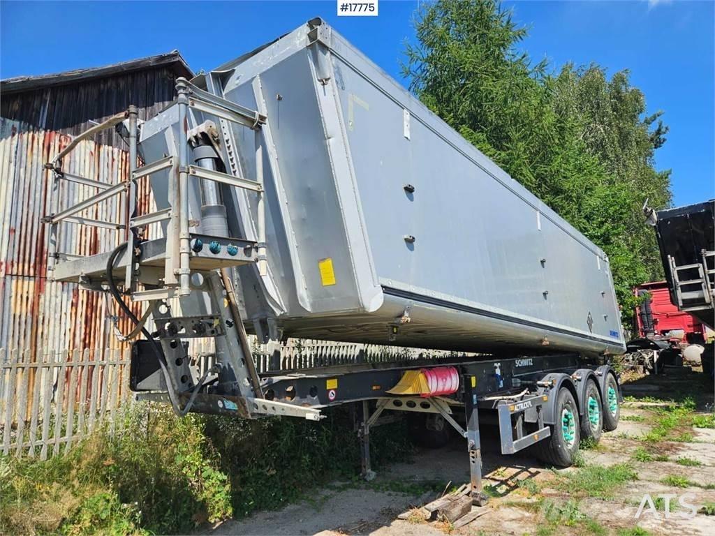 Schmitz SKI 24 傾卸式半拖車
