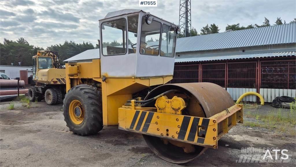 Stavostroj VV 111 單輪滾壓機
