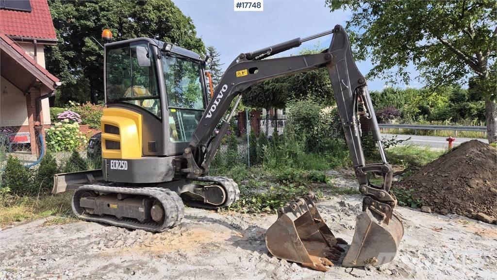 Volvo ECR25D 小型挖土機/掘鑿機<7t(小型挖掘機)