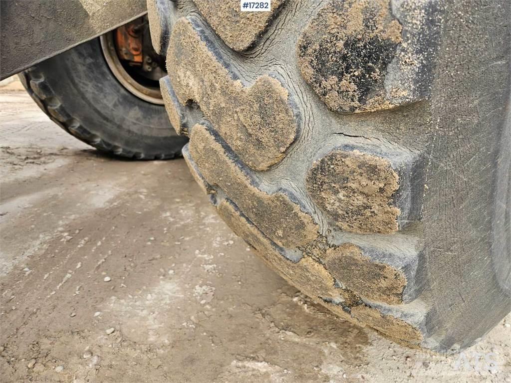 Volvo L120 輪胎式裝載機