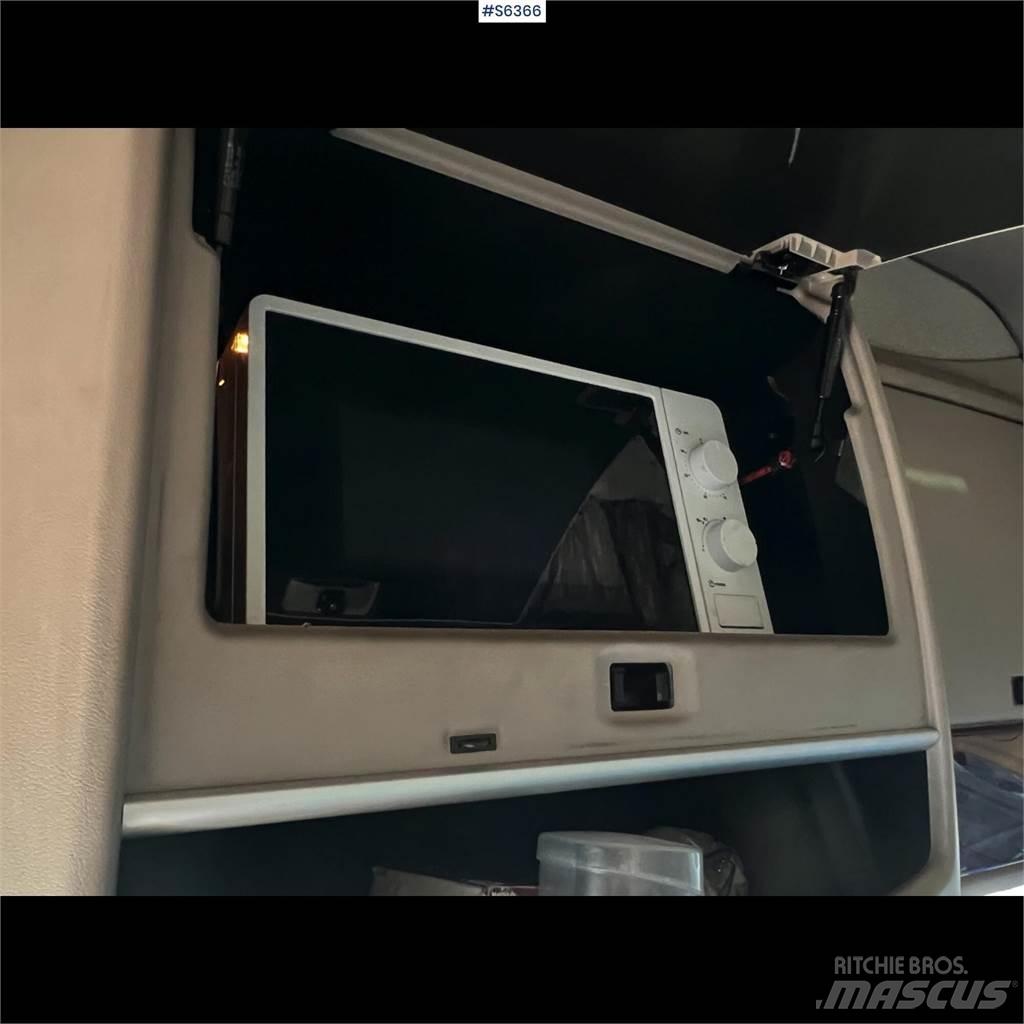 DAF FAN XF510Z 貨箱式卡車
