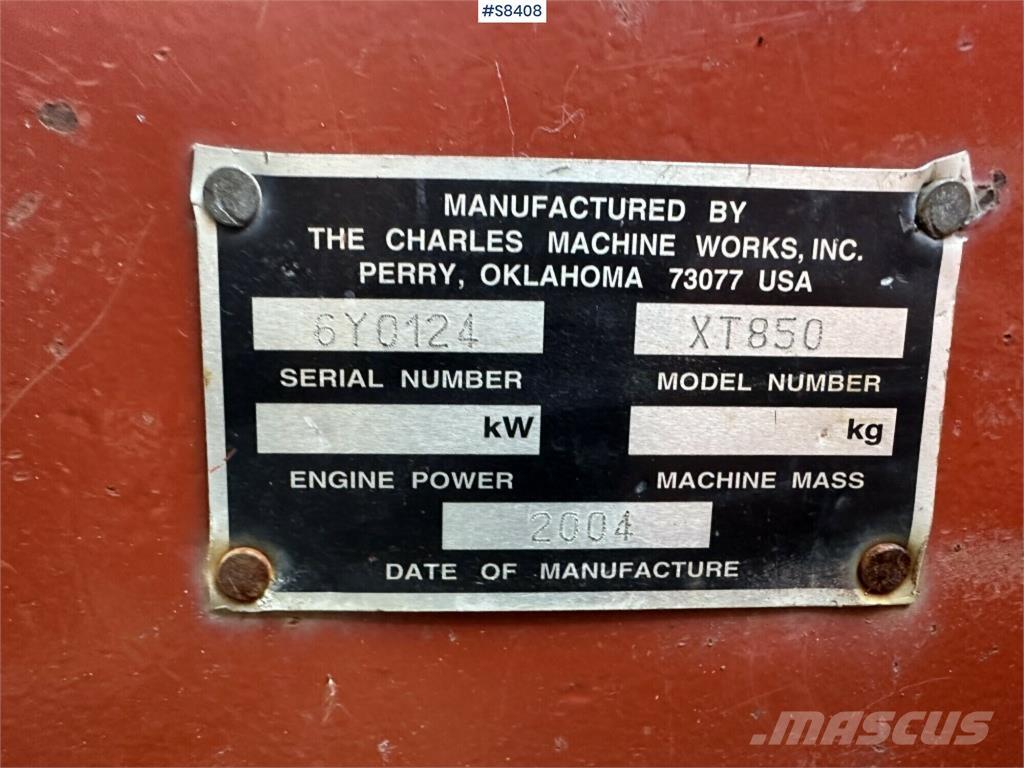 Ditch Witch XT850 滑移轉向裝載機